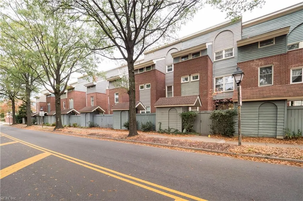 Norfolk, Virginia 23517, United States, 3 Bedrooms Bedrooms, ,4 BathroomsBathrooms,Residential,Pending,21110