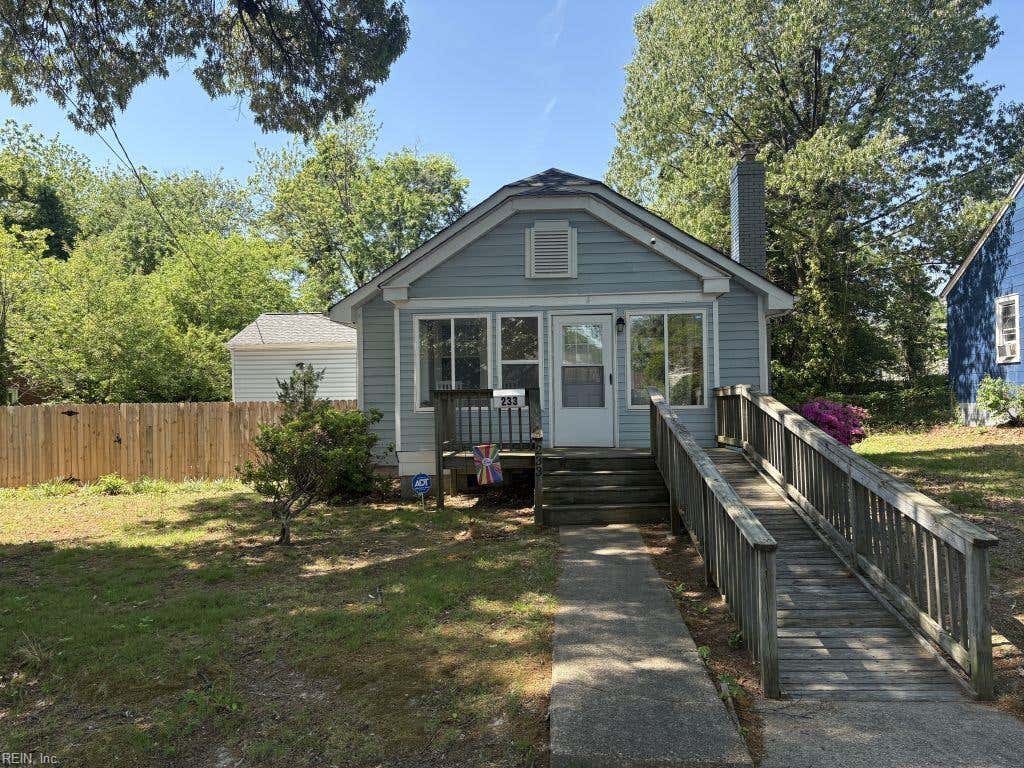 Photo of 233 Pine Avenue, Newport News, VA 23607 (MLS # 10643985)