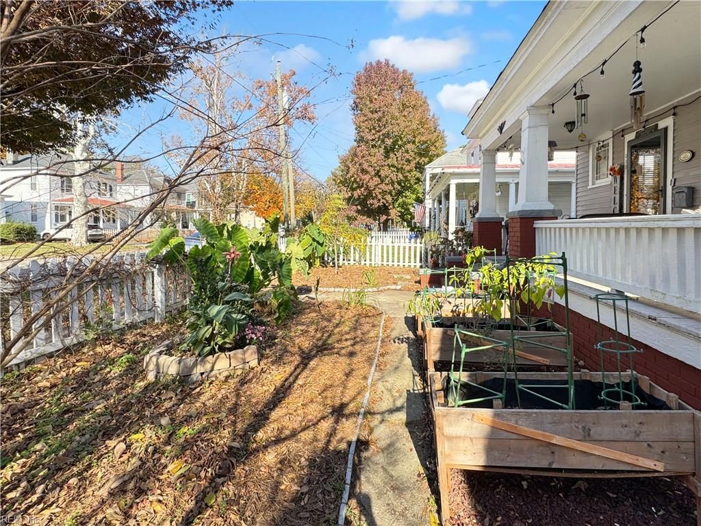 Photo of 515 Maryland Avenue, Portsmouth, VA 23707 (MLS # 10612452)