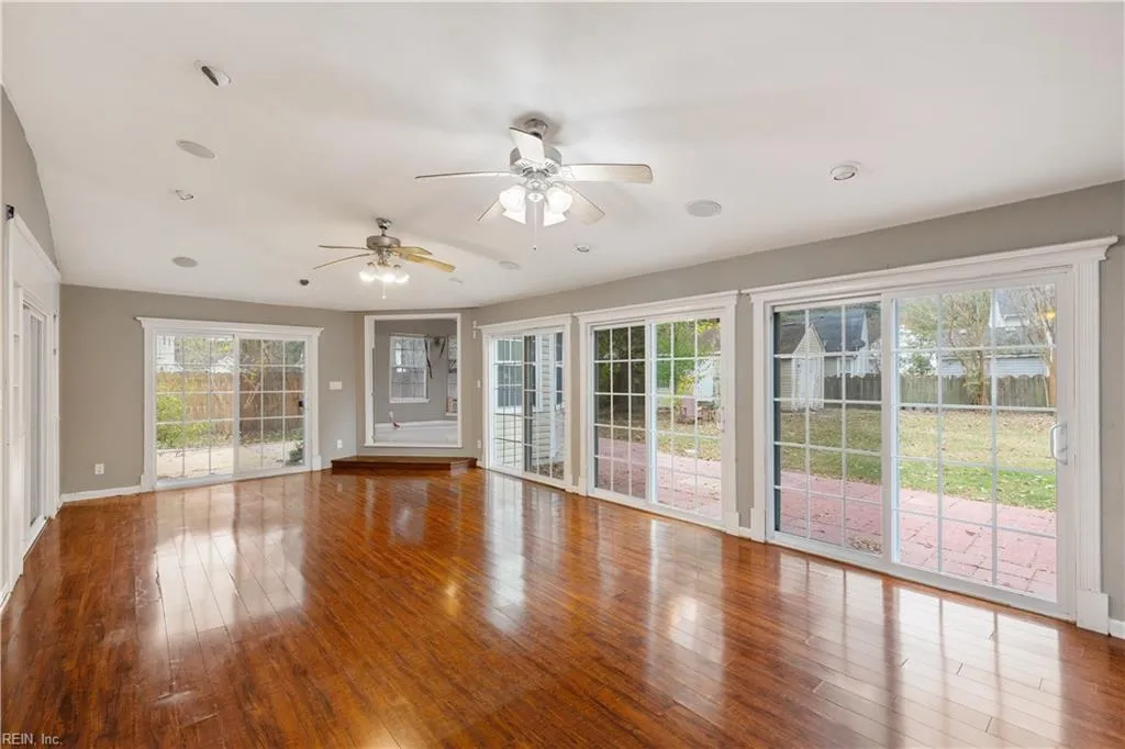 Chesapeake, Virginia 23323, United States, 4 Bedrooms Bedrooms, ,3 BathroomsBathrooms,Residential,Pending,8586