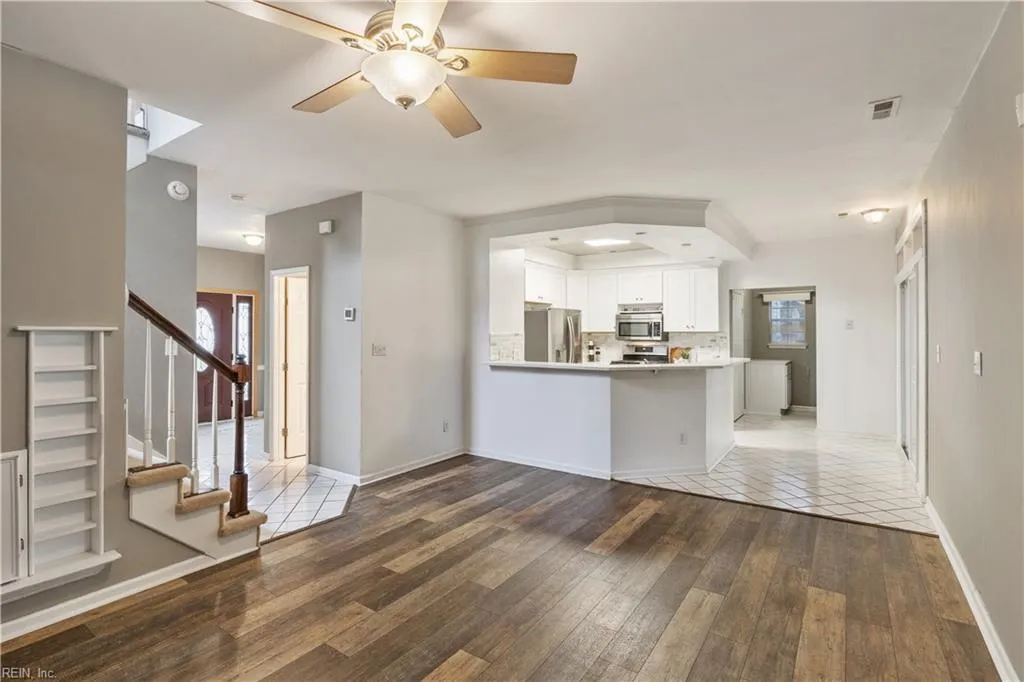 Chesapeake, Virginia 23323, United States, 4 Bedrooms Bedrooms, ,3 BathroomsBathrooms,Residential,Pending,8586