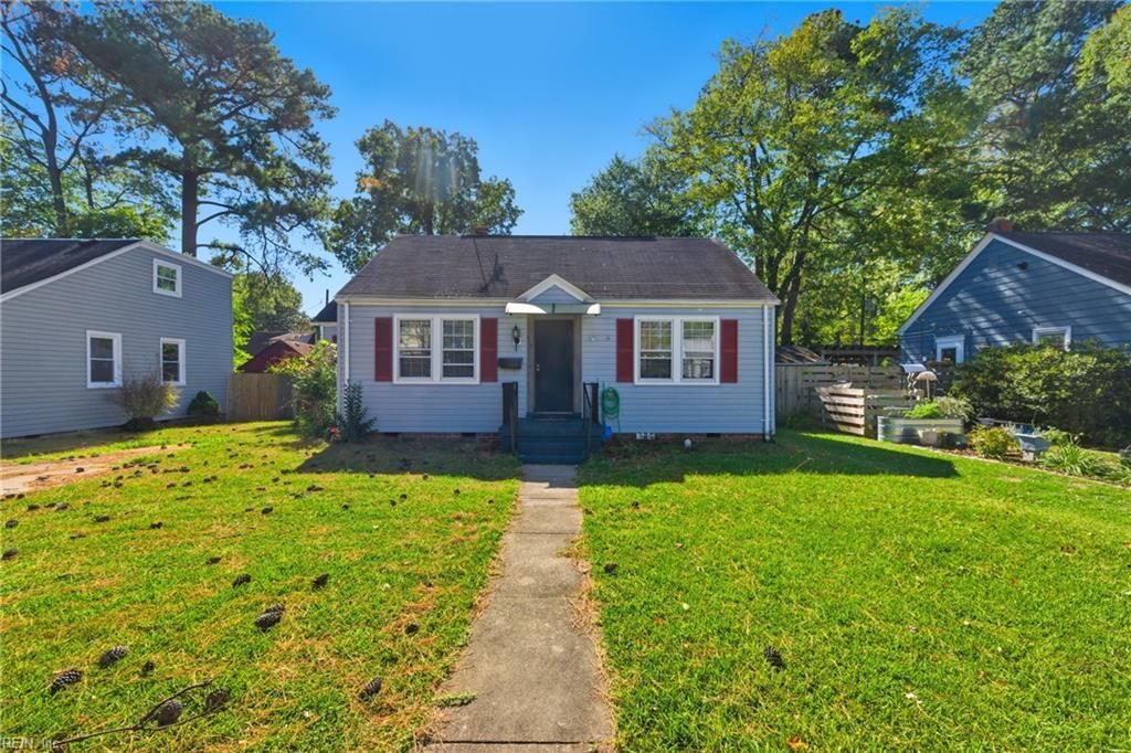 Photo of 419 Maycox Avenue, Norfolk, VA 23505 (MLS # 10607072)