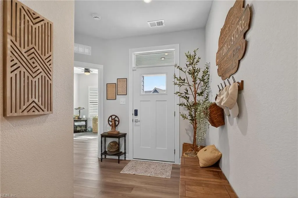 Smithfield, Virginia 23430, United States, 3 Bedrooms Bedrooms, ,3 BathroomsBathrooms,Residential,Active,199091