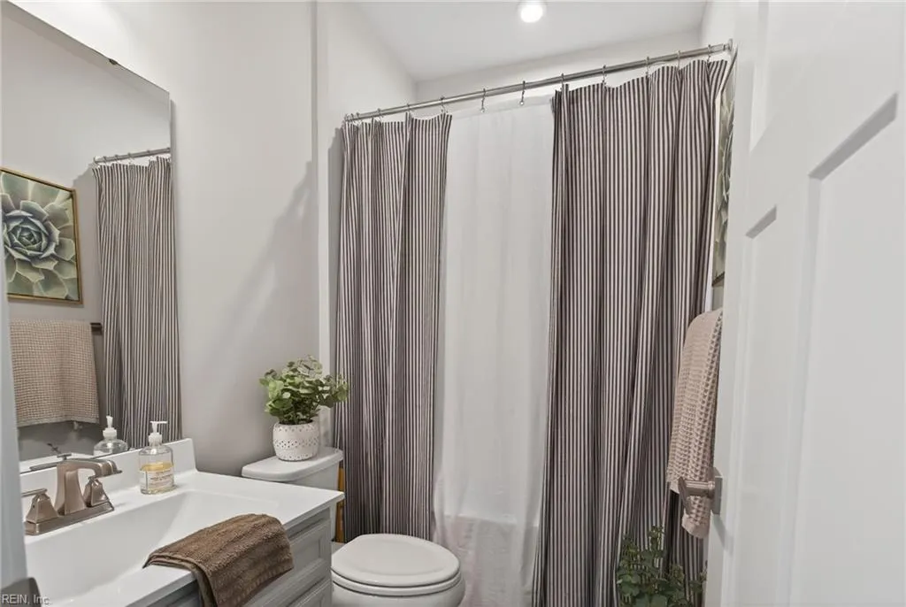 Smithfield, Virginia 23430, United States, 3 Bedrooms Bedrooms, ,3 BathroomsBathrooms,Residential,Active,199091