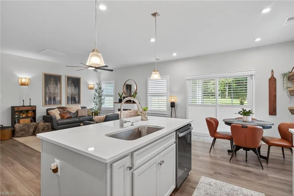 Smithfield, Virginia 23430, United States, 3 Bedrooms Bedrooms, ,3 BathroomsBathrooms,Residential,Active,199091