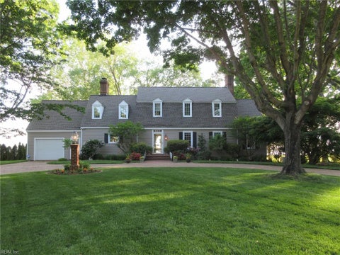 Photo of 17 Flax Mill Road, Newport News, VA 23602 (MLS # 10643324)