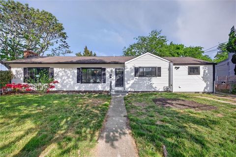 Photo of 1501 Hedgerow Drive, Virginia Beach, VA 23455 (MLS # 10631355)