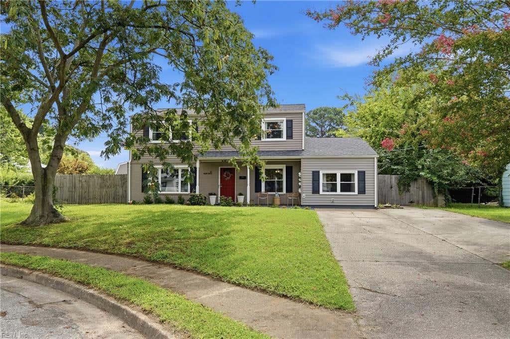 Photo of 6 Maume Circle, Hampton, VA 23666 (MLS # 10645053)