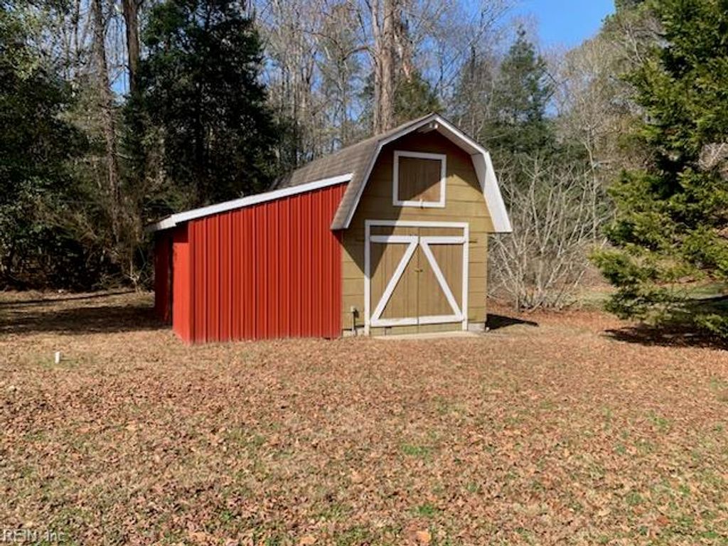 Photo of 7276 Woody Road, Gloucester, VA 23061 (MLS # 10624184)