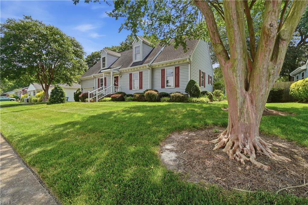 Photo of 934 Ferryman Quay, Chesapeake, VA 23323 (MLS # 10639127)