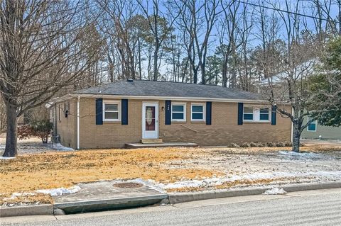Photo of 480 Richneck Road, Newport News, VA 23608 (MLS # 10619029)