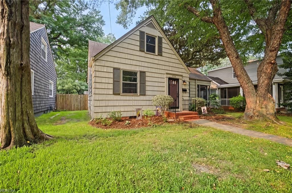 Photo of 1515 Longwood Drive, Norfolk, VA 23508 (MLS # 10644670)