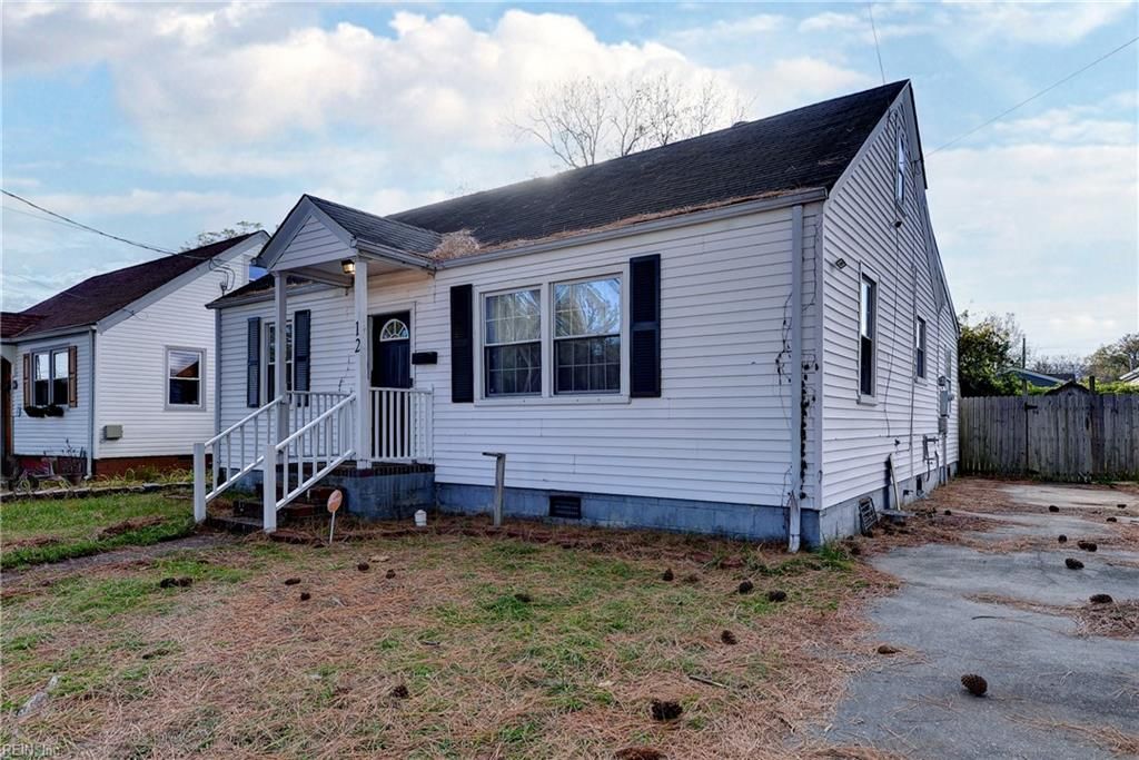 Photo of 12 Gillis Road, Portsmouth, VA 23702 (MLS # 10623250)
