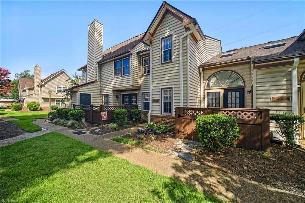 Photo of 948 Saint Andrews Reach #C, Chesapeake, VA 23320 (MLS # 10648079)