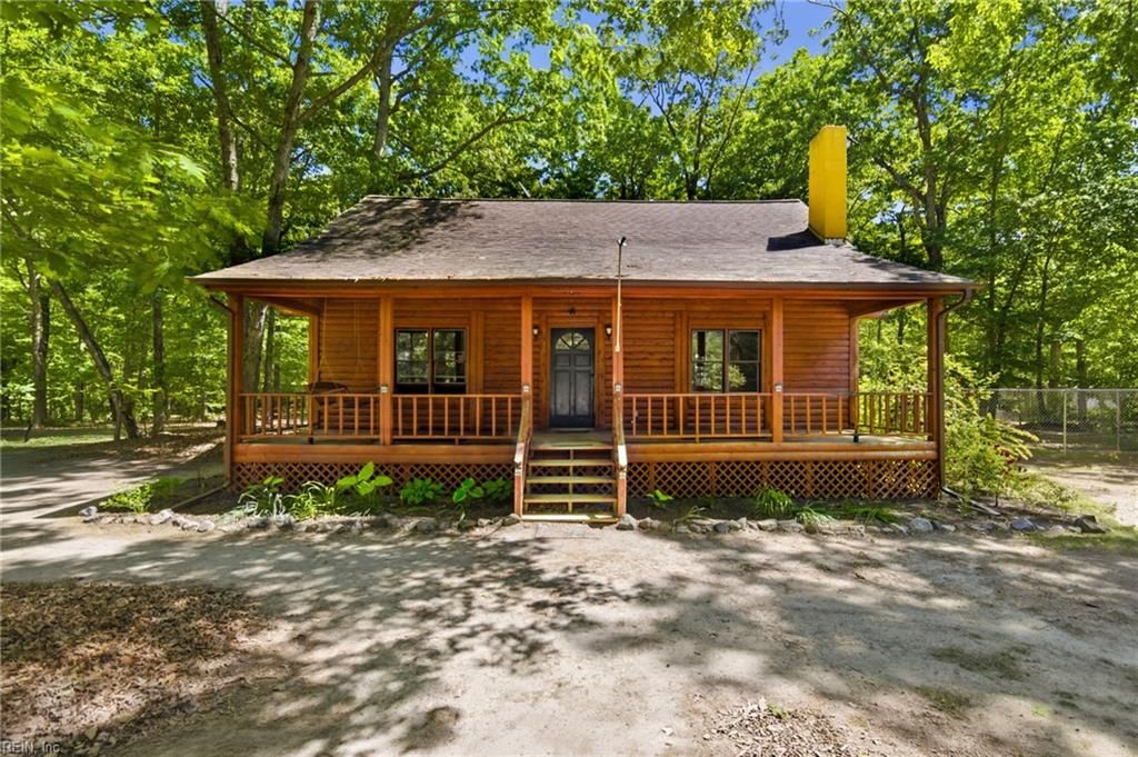 Photo of 1534 Spring Grove Road, Spring Grove, VA 23881 (MLS # 10633254)