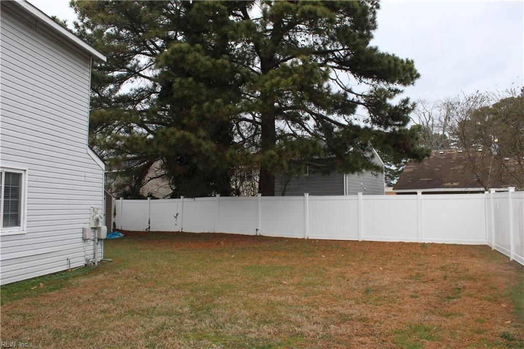 Photo of 3812 Sugar Creek Circle, Portsmouth, VA 23703 (MLS # 10612785)