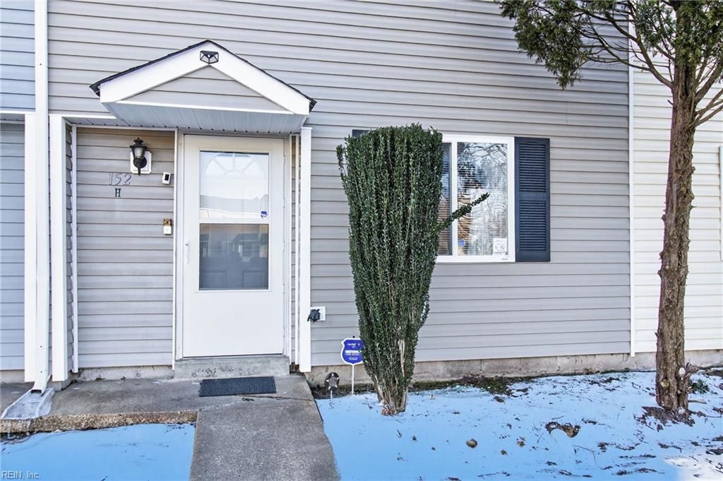 Photo of 152 Jenness Lane #H, Newport News, VA 23602 (MLS # 10618482)