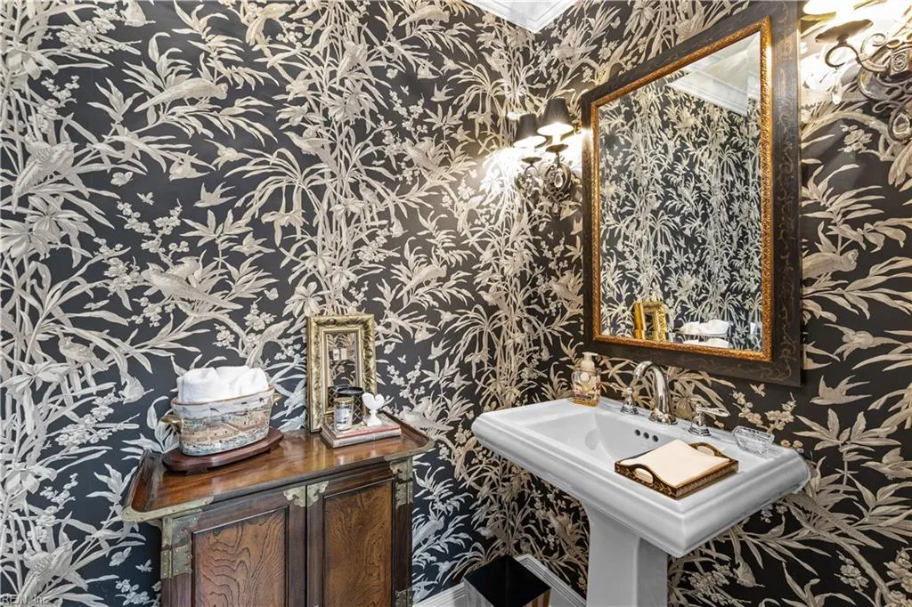 Virginia Beach, Virginia 23451, United States, 2 Bedrooms Bedrooms, ,3 BathroomsBathrooms,Residential,Active,168407