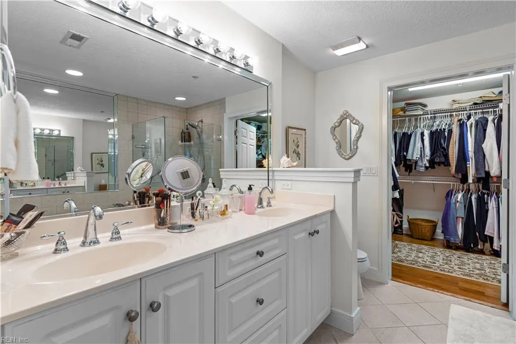 Virginia Beach, Virginia 23451, United States, 2 Bedrooms Bedrooms, ,3 BathroomsBathrooms,Residential,Active,168407