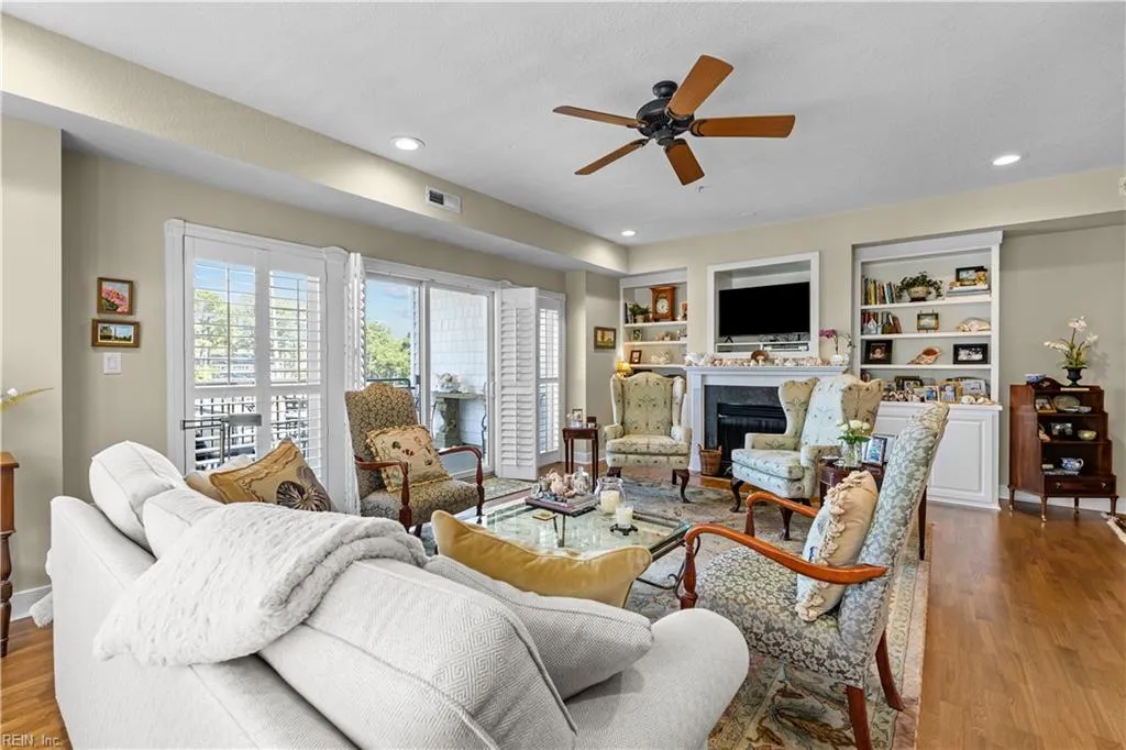 Virginia Beach, Virginia 23451, United States, 2 Bedrooms Bedrooms, ,3 BathroomsBathrooms,Residential,Active,168407