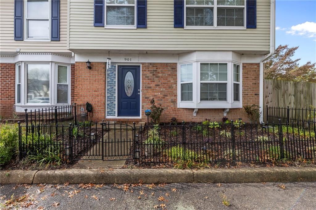 Photo of 901 Smoke Tree Lane, Virginia Beach, VA 23452 (MLS # 10608358)