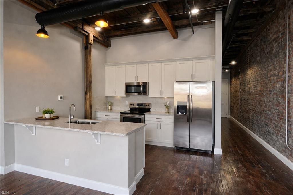 Photo of 208 23rd Street #311, Newport News, VA 23607 (MLS # 10626305)