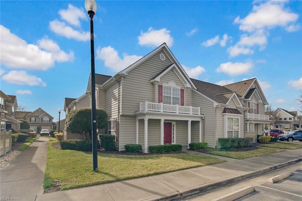 Photo of 708 Lakeside Drive, Suffolk, VA 23435 (MLS # 10617639)