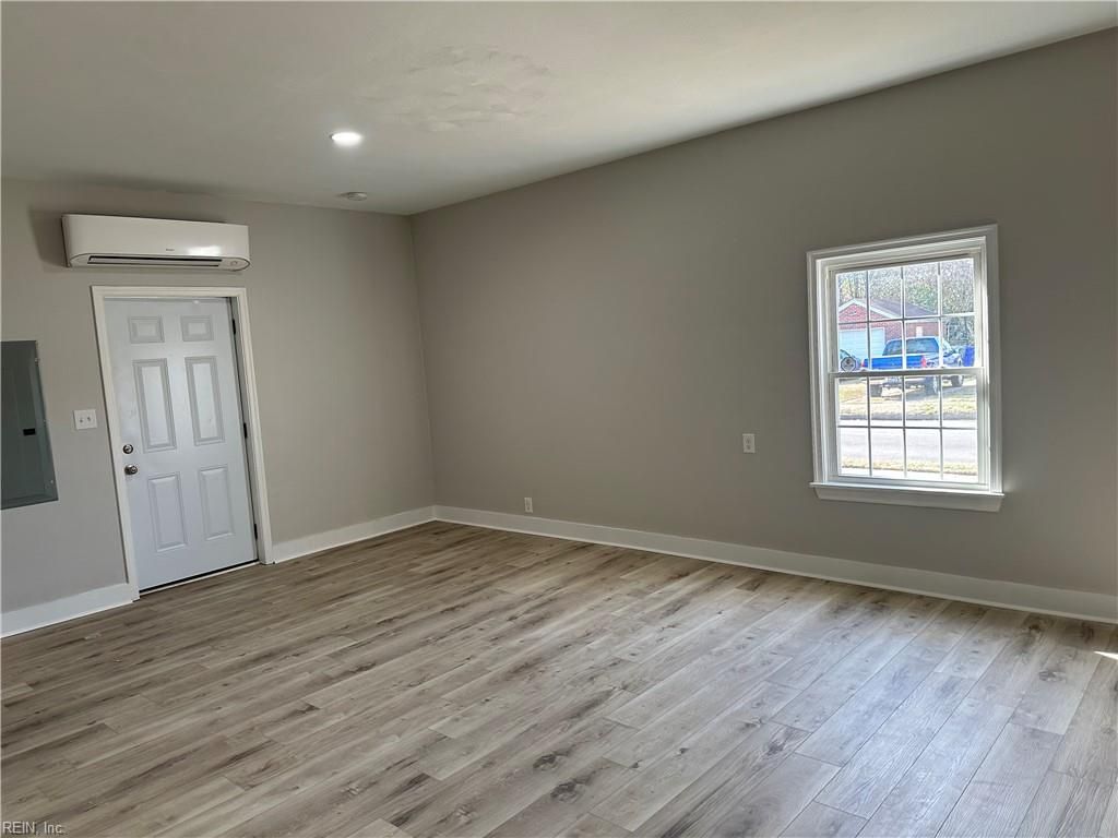 Photo of 901 E Indian River Road, Norfolk, VA 23523 (MLS # 10626517)