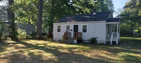 Photo of 634 72nd Street, Newport News, VA 23605 (MLS # 10636191)