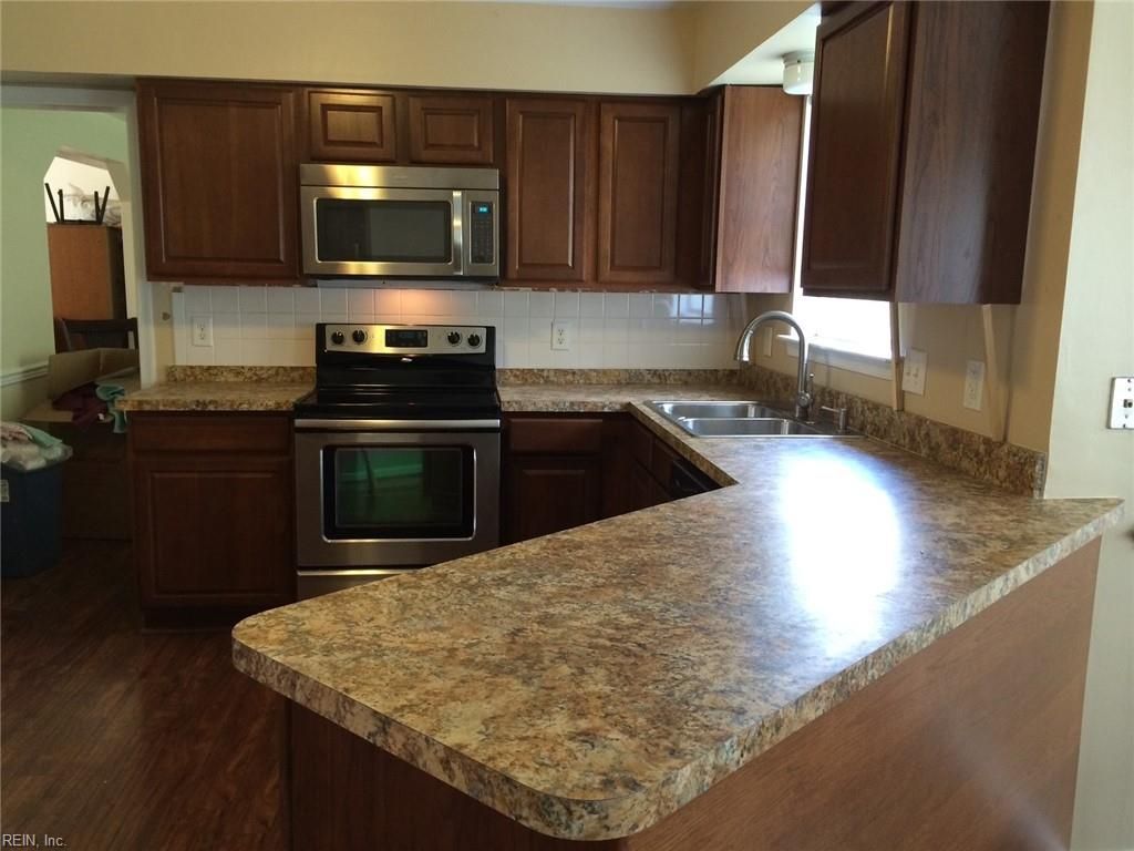 Photo of 121 Highlands Parkway, Newport News, VA 23603 (MLS # 10622644)