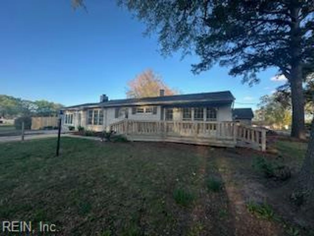 Photo of 415 Cornwall Road, Portsmouth, VA 23701 (MLS # 10632178)