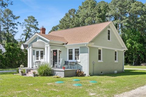 Single Family Residence in Port Haywood VA 266 Circle Drive 2.jpg