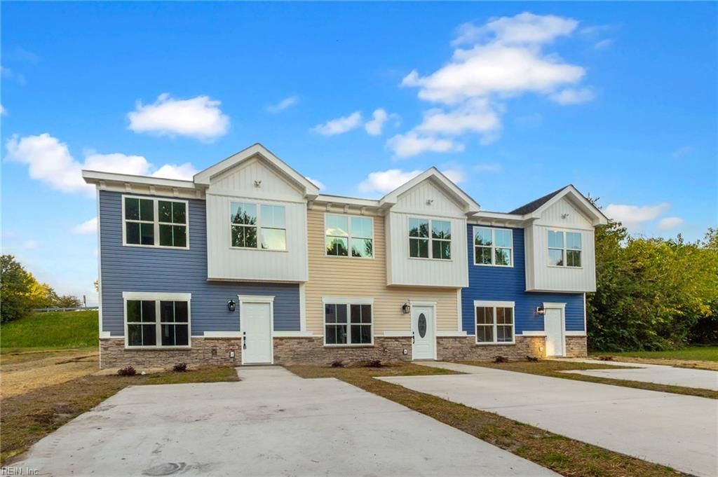 Photo of 1008 Oldwood Street, Chesapeake, VA 23324 (MLS # 10605935)