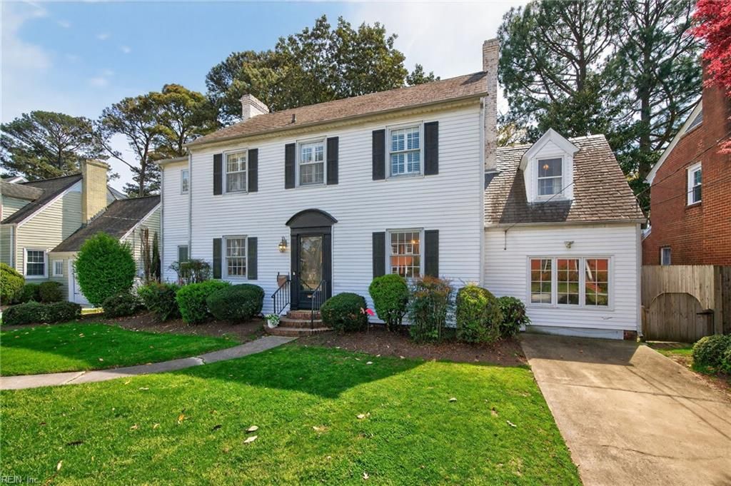 Photo of 1415 Buckingham Avenue, Norfolk, VA 23508 (MLS # 10626848)