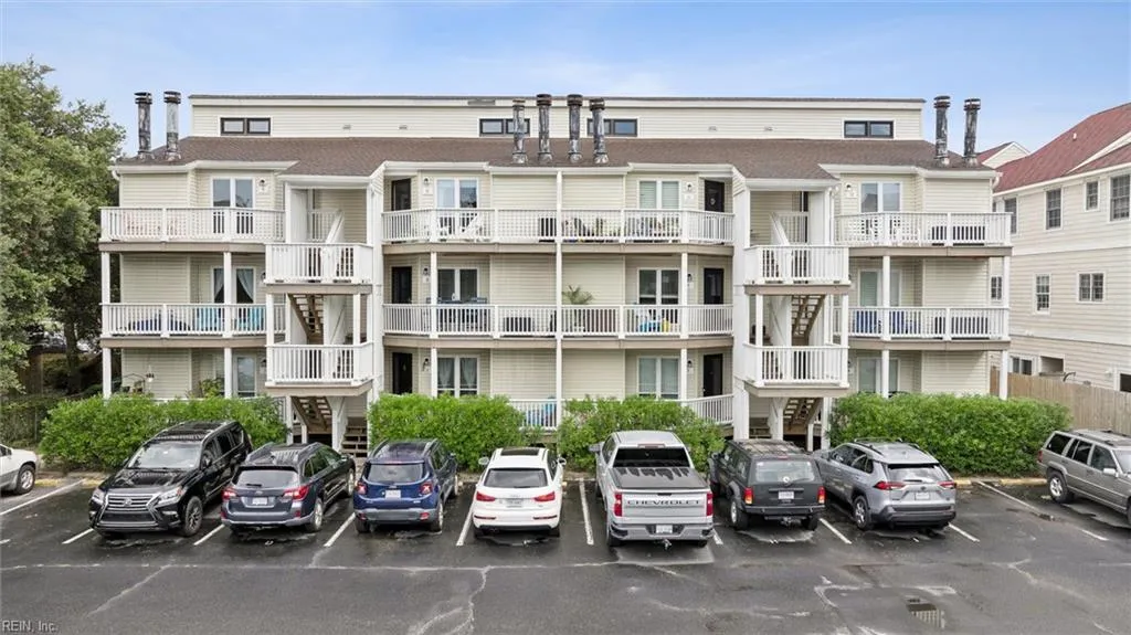 Virginia Beach, Virginia 23451, United States, 2 Bedrooms Bedrooms, ,1 BathroomBathrooms,Residential,Active,219197