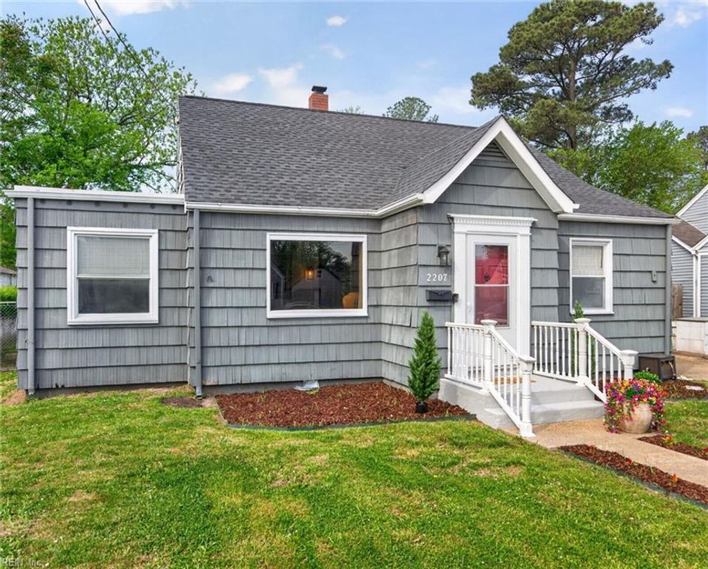 Photo of 2207 Cromwell Drive, Norfolk, VA 23509 (MLS # 10630206)