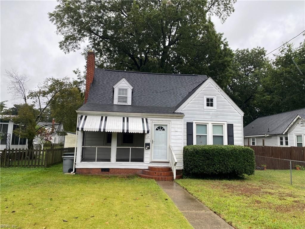 Photo of 15 S Boxwood Street, Hampton, VA 23669 (MLS # 10606009)