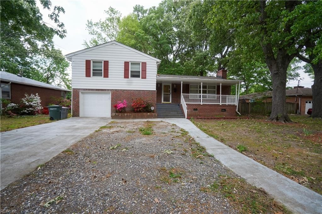 Photo of 22 Mimosa Crescent, Hampton, VA 23661 (MLS # 10630856)