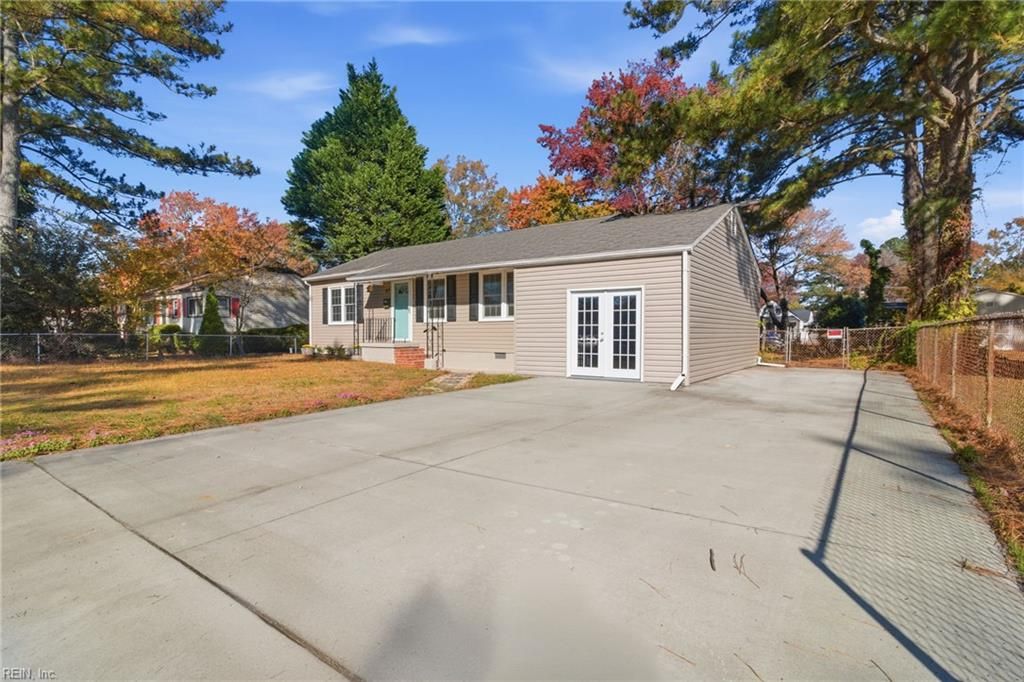 Photo of 47 Bedford Road, Newport News, VA 23601 (MLS # 10617619)