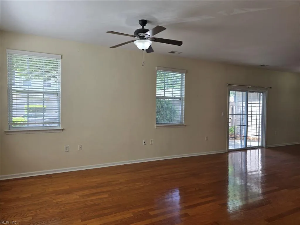 Virginia Beach, Virginia 23462, United States, 2 Bedrooms Bedrooms, ,3 BathroomsBathrooms,Residential,Active,116641