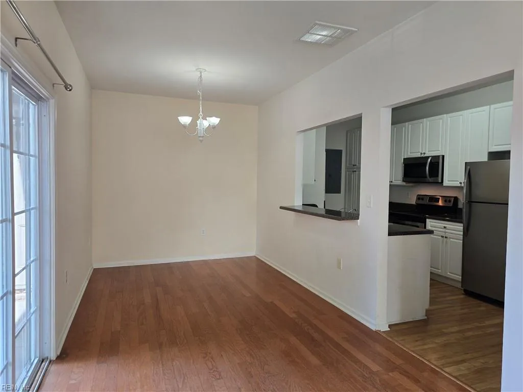 Virginia Beach, Virginia 23462, United States, 2 Bedrooms Bedrooms, ,3 BathroomsBathrooms,Residential,Active,116641