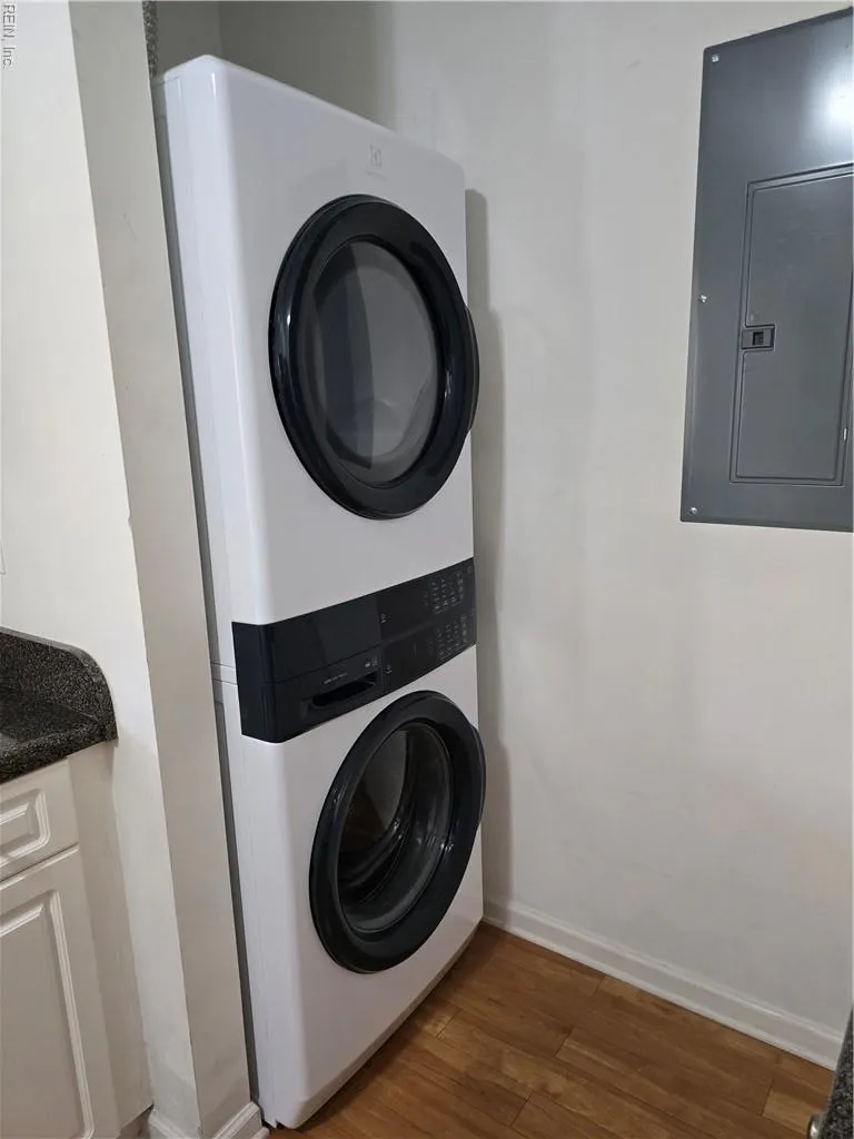 Virginia Beach, Virginia 23462, United States, 2 Bedrooms Bedrooms, ,3 BathroomsBathrooms,Residential,Active,116641