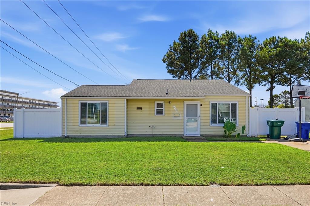 Photo of 1134 Thisdell Lane Lane, Newport News, VA 23607 (MLS # 10655345)