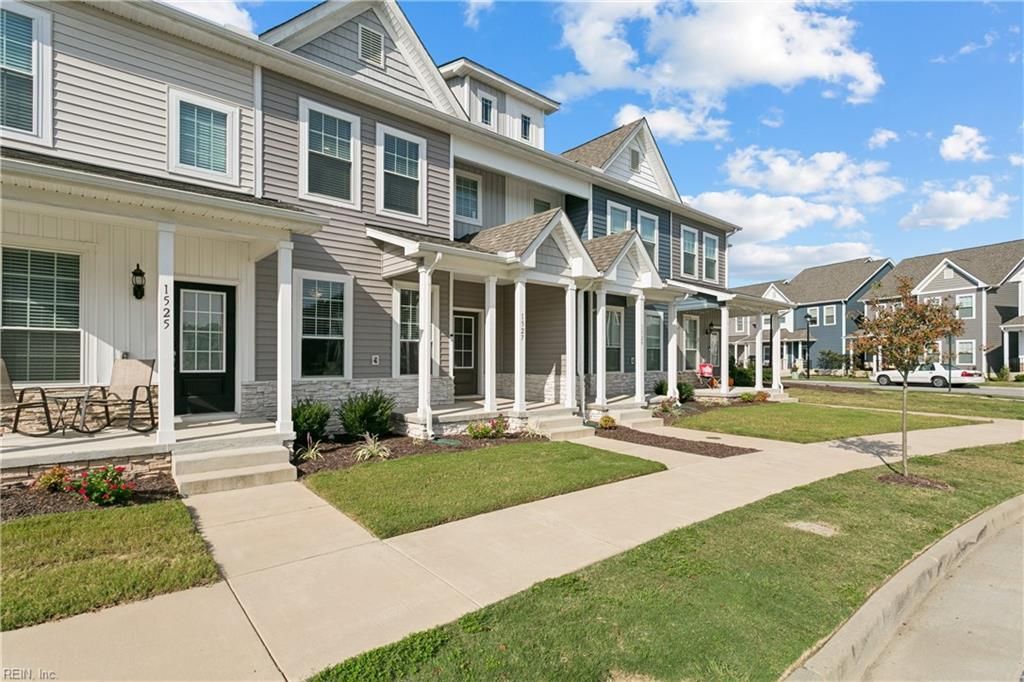 Photo of 1527 Auckland Court, Newport News, VA 23608 (MLS # 10637213)