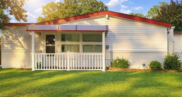 1505 SPARROW RD, CHESAPEAKE, VA 23325 - Image 0da2b4cc28b5cd31785fe005e033ac53/1552600530