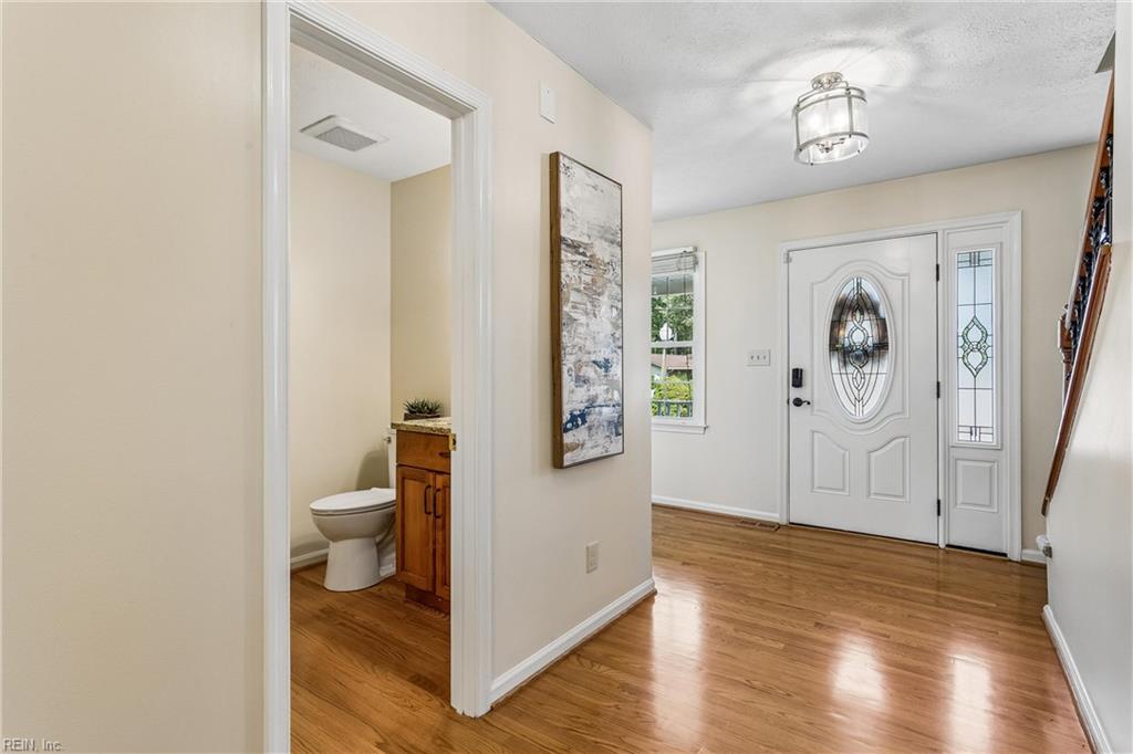 Photo of 15 Ruth Circle, Hampton, VA 23666 (MLS # 10653436)
