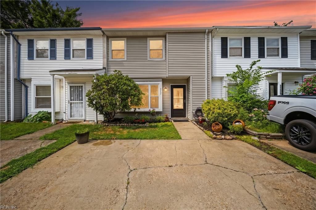 Photo of 3237 Scarborough Way, Virginia Beach, VA 23453 (MLS # 10641118)