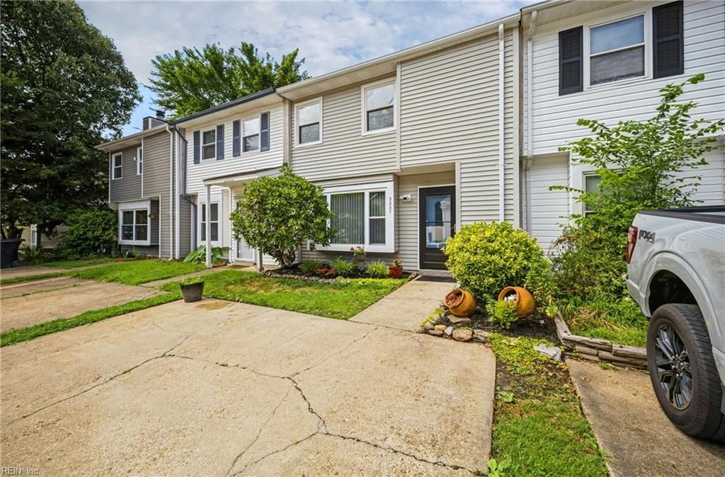 Photo of 3237 Scarborough Way, Virginia Beach, VA 23453 (MLS # 10641118)