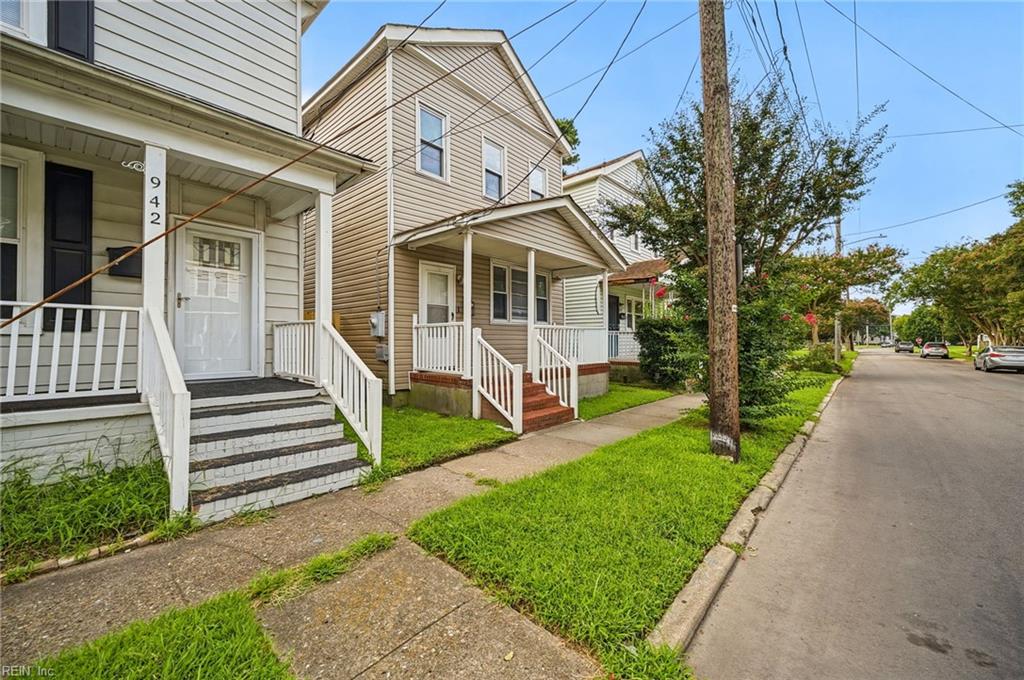 Photo of 940 Reservoir Avenue, Norfolk, VA 23504 (MLS # 10657668)