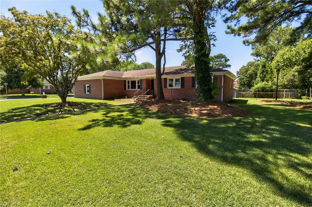 Chesapeake, Virginia 23324, United States, 3 Bedrooms Bedrooms, ,2 BathroomsBathrooms,Residential,Active,198503